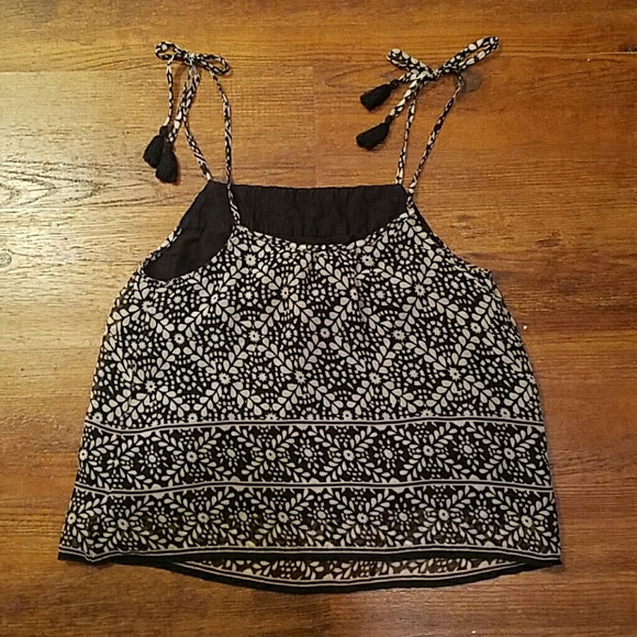 Boho print spaghetti strap top with tassels - Picture 3 of 4